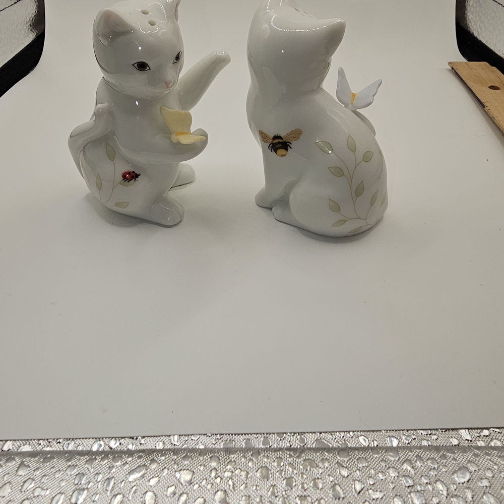 Lenox Cat Salt and Pepper Shaker Set with Floral Butterflies and Bees - Picture 5 of 6